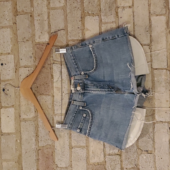Levi's Jean Shorts. High-waisted. Denim Cut-off Shorts. Size 27. - Picture 1 of 5